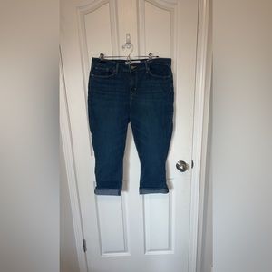 Levi’s Capris